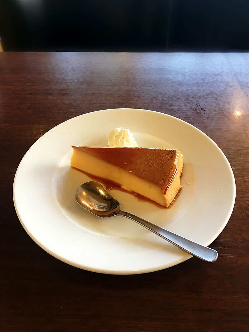 JR京浜東北線赤羽駅東口にある喫茶店『昔ながらの喫茶店 友路有(トゥモロー)』のプリン