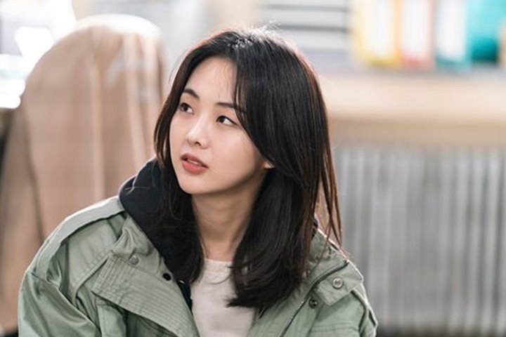 필요이상으로 많이 예뻐서 드라마 방해 중이라는 신인여배우