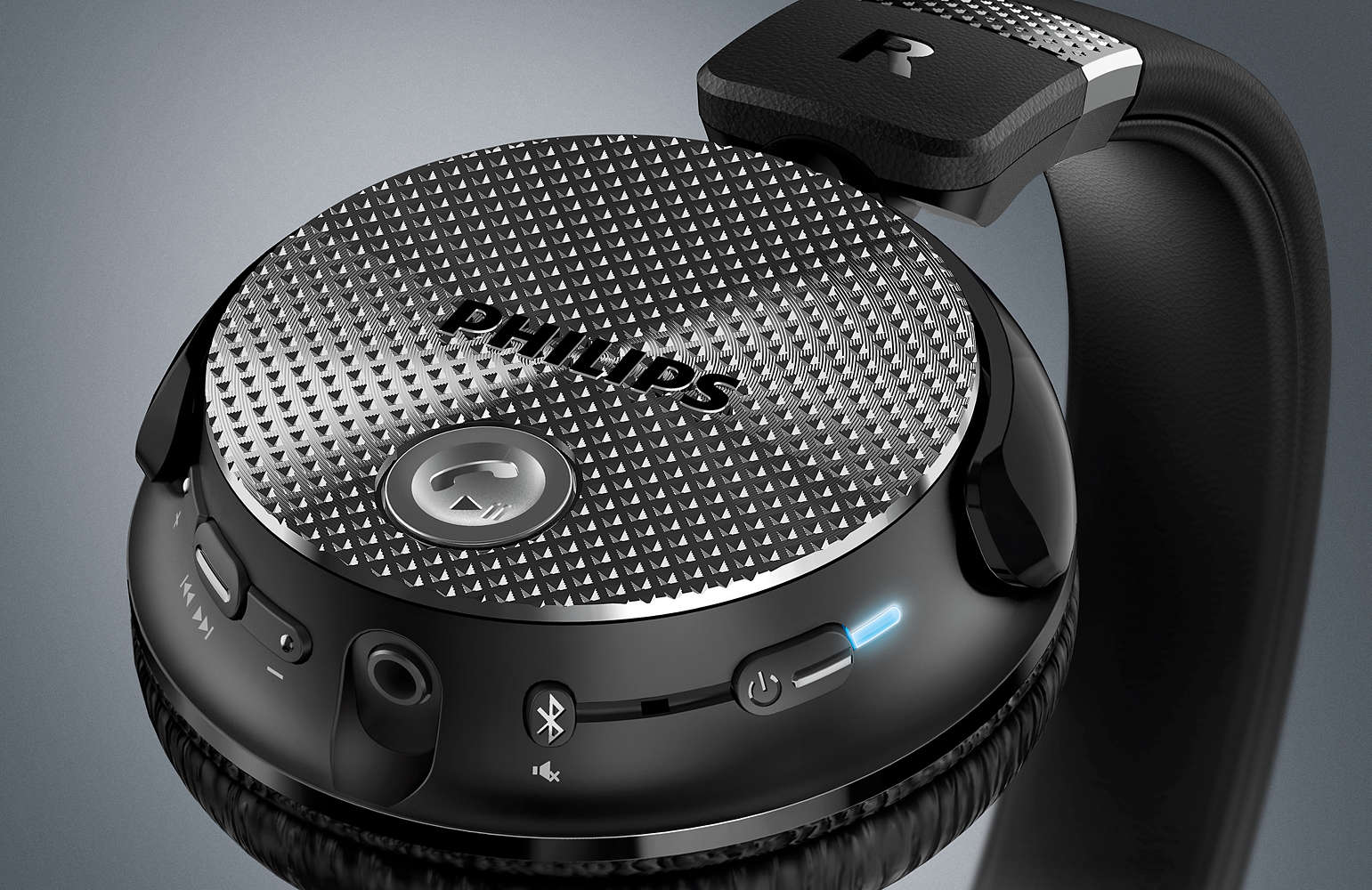 REVIEW Philips Wireless Noisecancelling Headphones The Test Pit