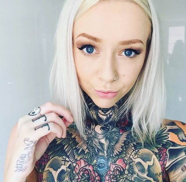 Foto Model Wanita Bertato Paling Top Dan Hot, Asli Seksi Semua