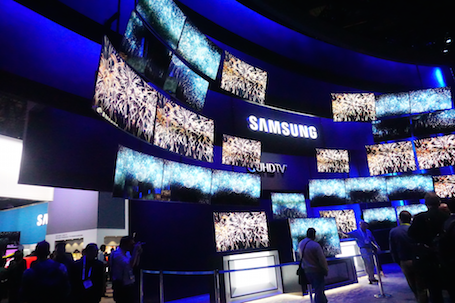 CES 2015: Cận cảnh loạt sản phẩm của Samsung