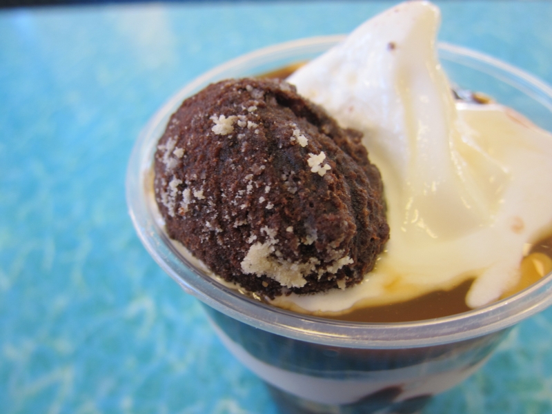 Review Burger King Molten Fudge Sundae Brand Eating