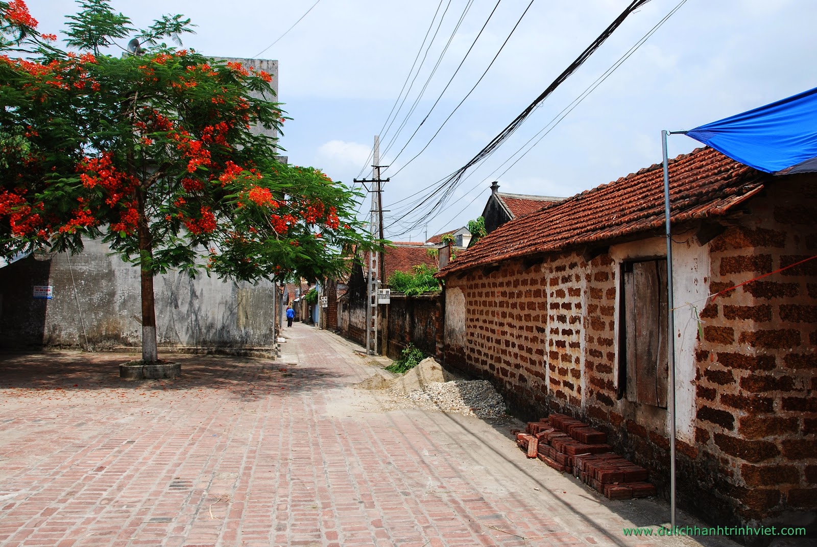 Tham quan làng cổ Đường Lâm ở ngoại thành Hà Nội
