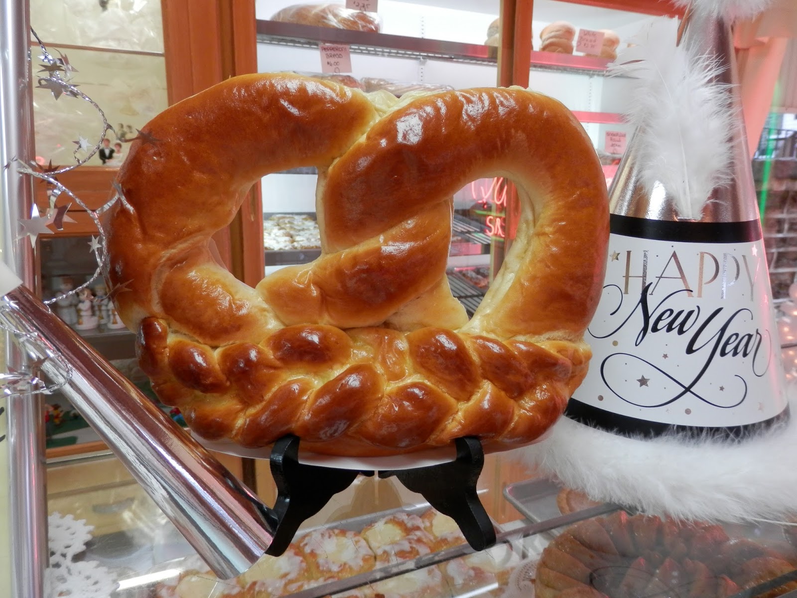 Haegele's Bakery, Philadelphia German Bakery It's Good Luck Pretzel