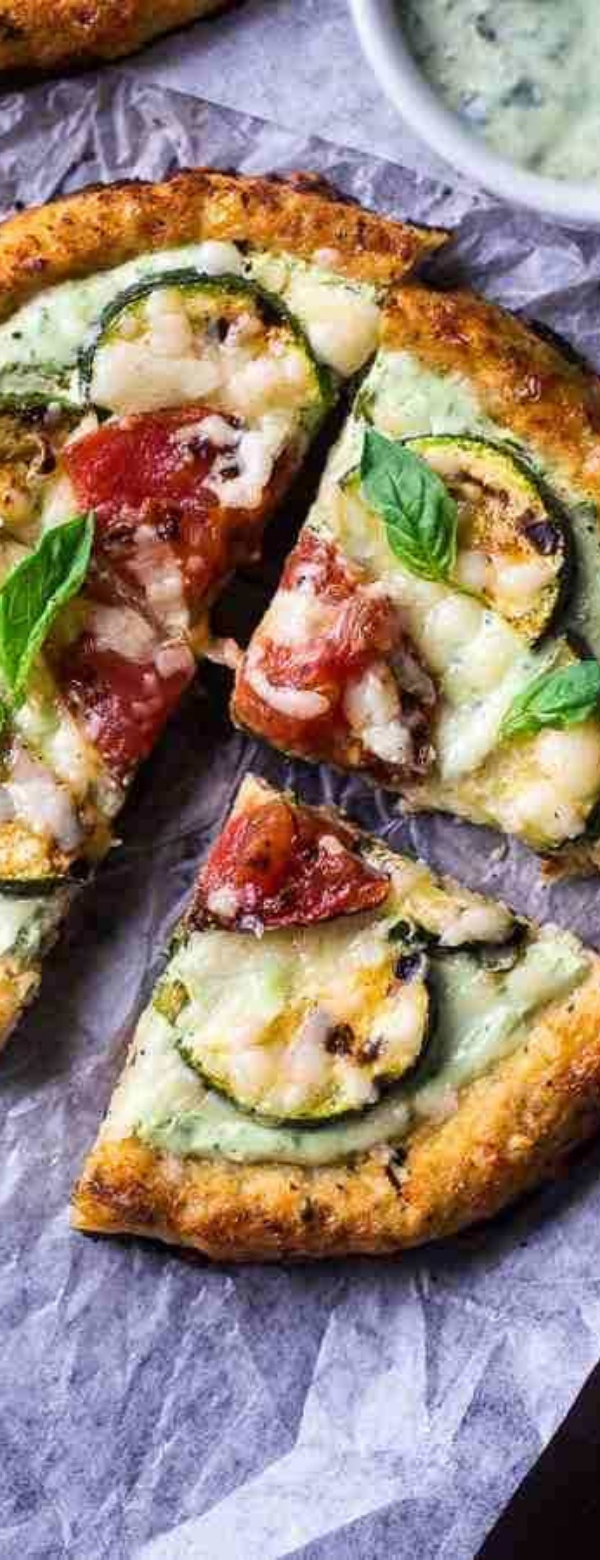 rovieshone food recipes CAULIFLOWER PIZZA WITH GREEK YOGURT PESTO