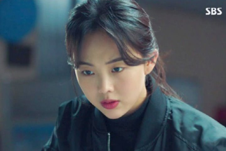 필요이상으로 많이 예뻐서 드라마 방해 중이라는 신인여배우