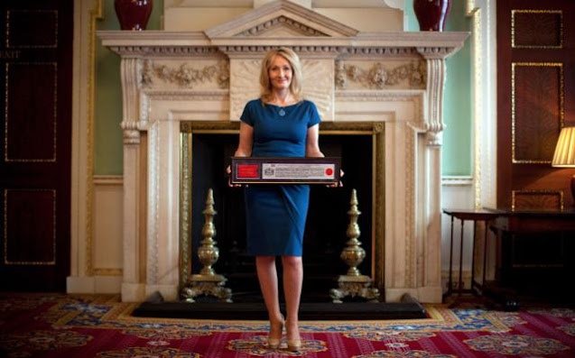 JK Rowling - από τα κουρέλια στα πλούτη