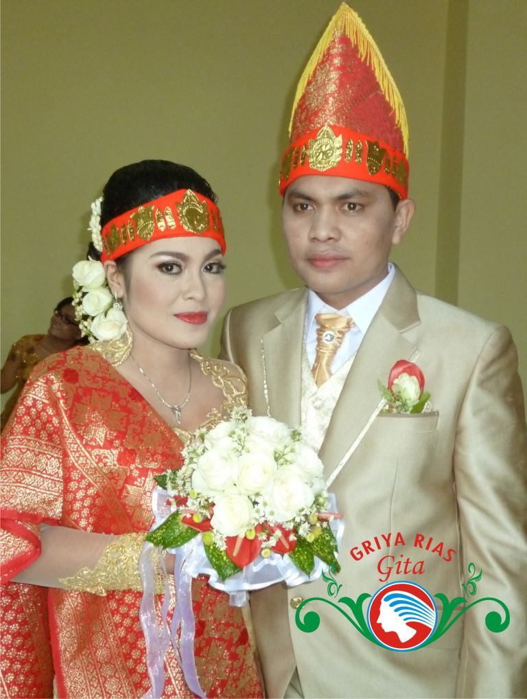 Gaun Pengantin Hijab 2014  Holidays OO