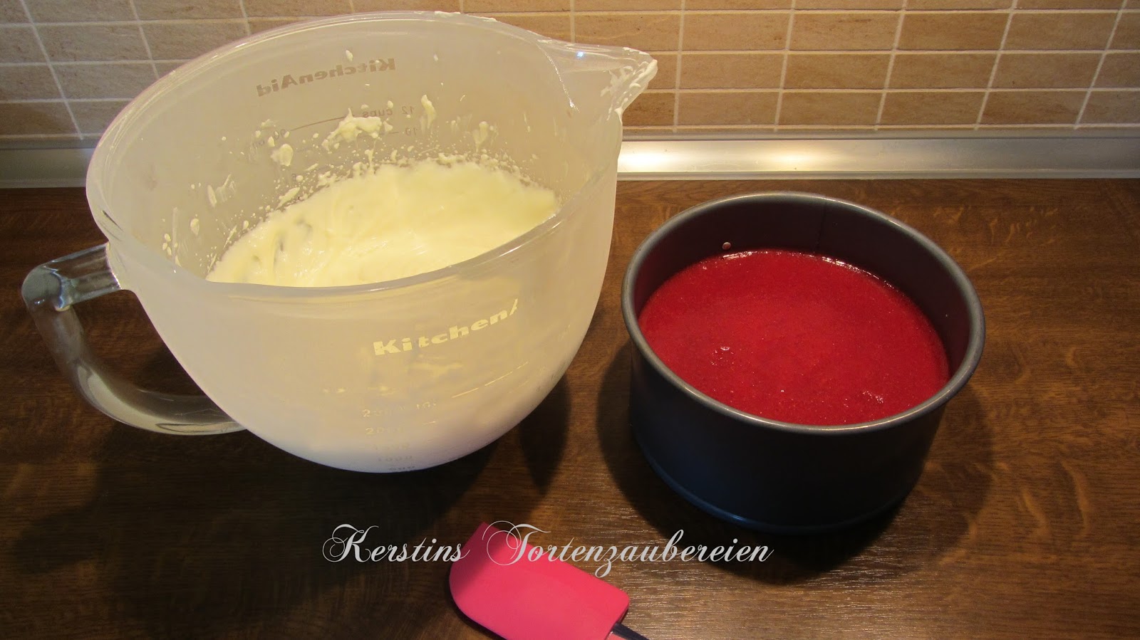 Erdbeertörtchen mit Mascarpone-Sahne-Creme