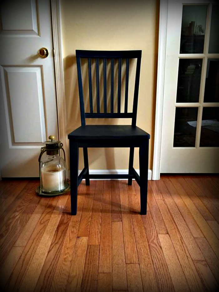 The chair has a matte finish which gives it a classic look. Black chair with matte finish.