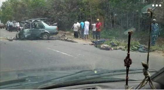 oo All passengers including two corps members dead in an accident at Warri (graphic photos)