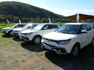 [Resim: SsangYong%2BXLV%2B1.JPG]