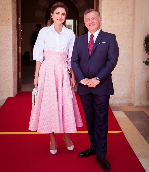 King Abdullah II of Jordan and Queen Rania of Jordan welcomed President Alexander Van der Bellen of Austria and his wife Doris Schmidauer in Amman