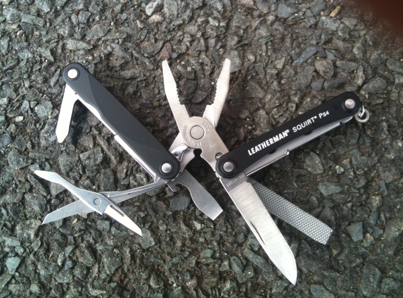 SURVIVING IN ARGENTINA Mini Dynamic Duo Fenix E05 & Leatherman PS4