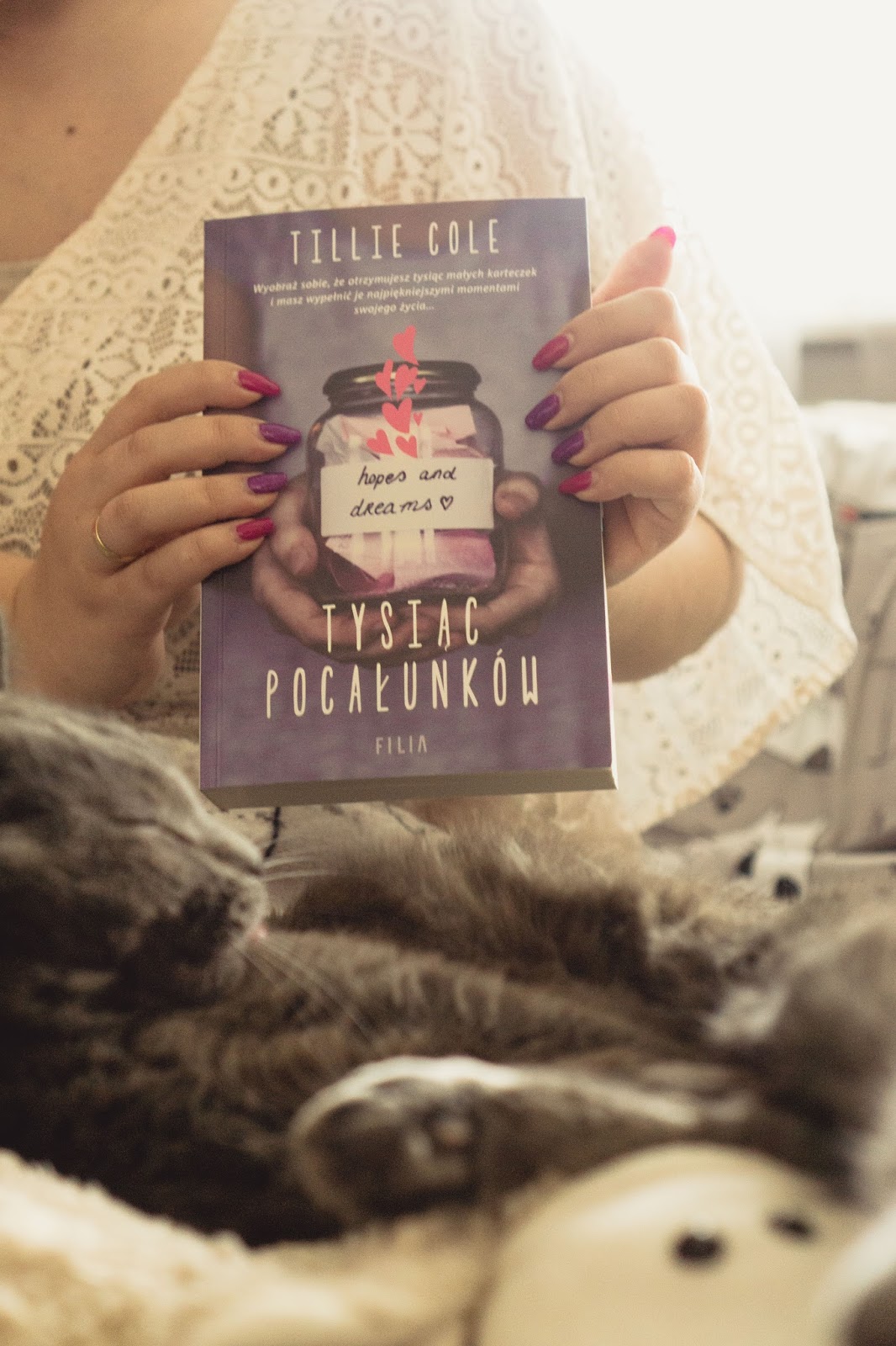 #48 Tillie Cole "Tysiąc pocałunków"