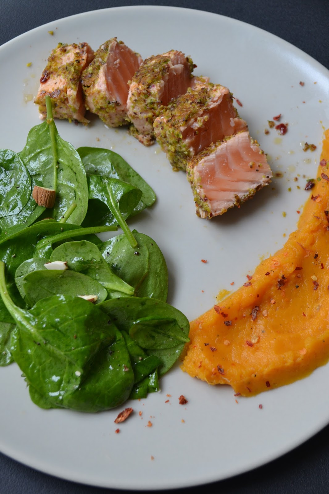 Savoury Wednesday: Lachs in Pistazienkruste, dazu Süsskartoffelpüree ...