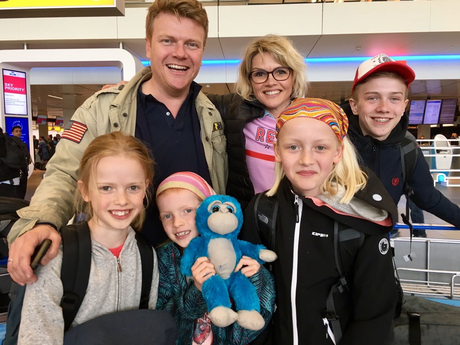 Dutch Radio Bastiaan, Tooske en hun kinderen maken droom werkelijkheid in ‘Ragas Reist Rond’ Dutch Radio Bastiaan, Tooske en hun kinderen maken droom werkelijkheid in ‘Ragas Reist Rond’