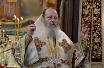 Ο Θεοφιλέστατος Επίσκοπος Κερνίτσης κ. Χρύσανθος