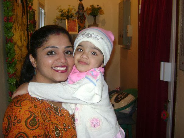 South Indian Actor Vineeth Wife Priscilla Vineeth (Priscilla Menon) & Daughter Avantika Vineeth | South Indian Actor Vineeth Family Photos | Real-Life Photos