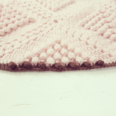 ByHaafner, crochet, popcorn, bobble stitch throw, blanket, powder pink, pattern