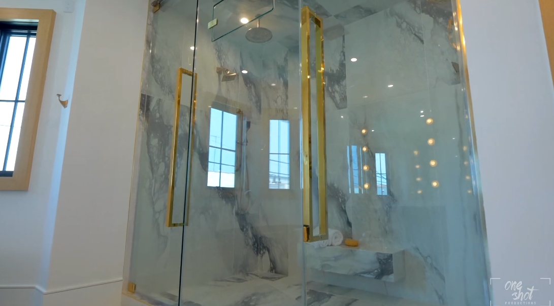 36 Interior Design Photos vs. 8235 W 4th St, Los Angeles Luxury Home Tour