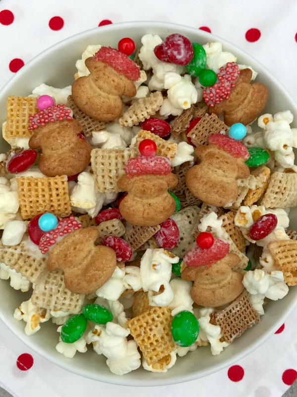 Me and My Pink Mixer: Winter Fun Chex Snack Mix