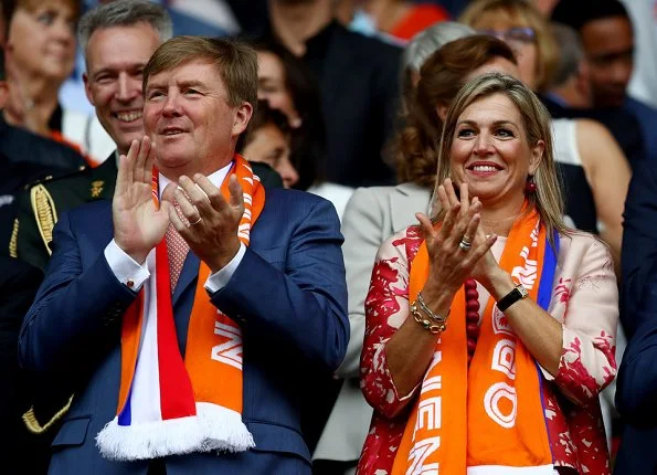 King Willem Alexander and Queen Maxima watched the UEFA WEURO 2017 Group A match. Queen wore Natan dress
