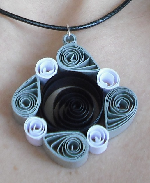 Miss Quilling ♥ Ciondoli di carta