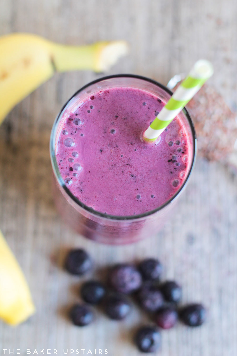 Blueberry pomegranate smoothie - so sweet, tangy, and flavorful! 
