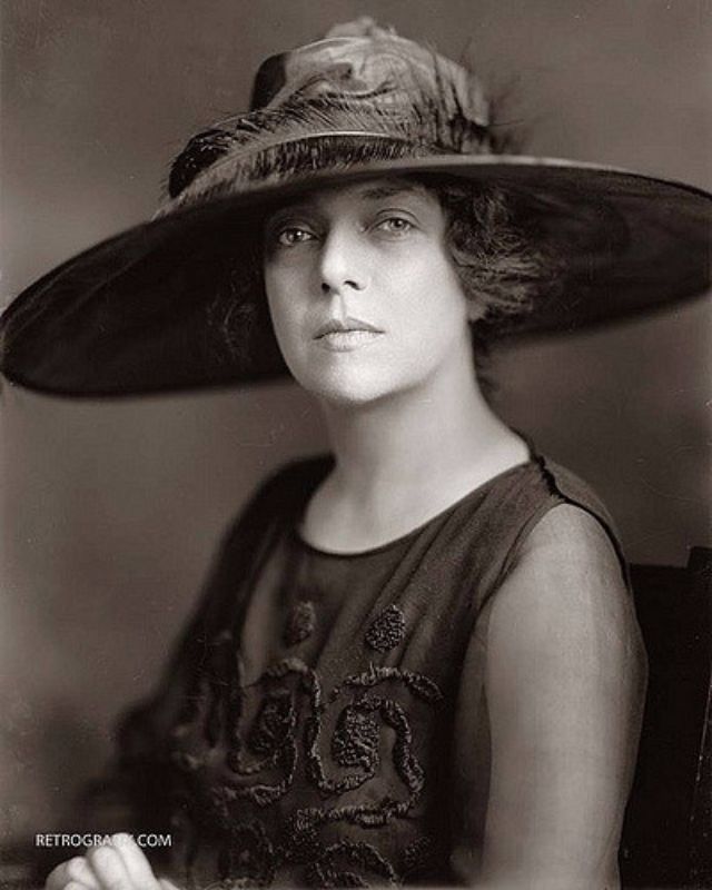 What Did Alice Lee Roosevelt Longworth Look Like  in 1910 