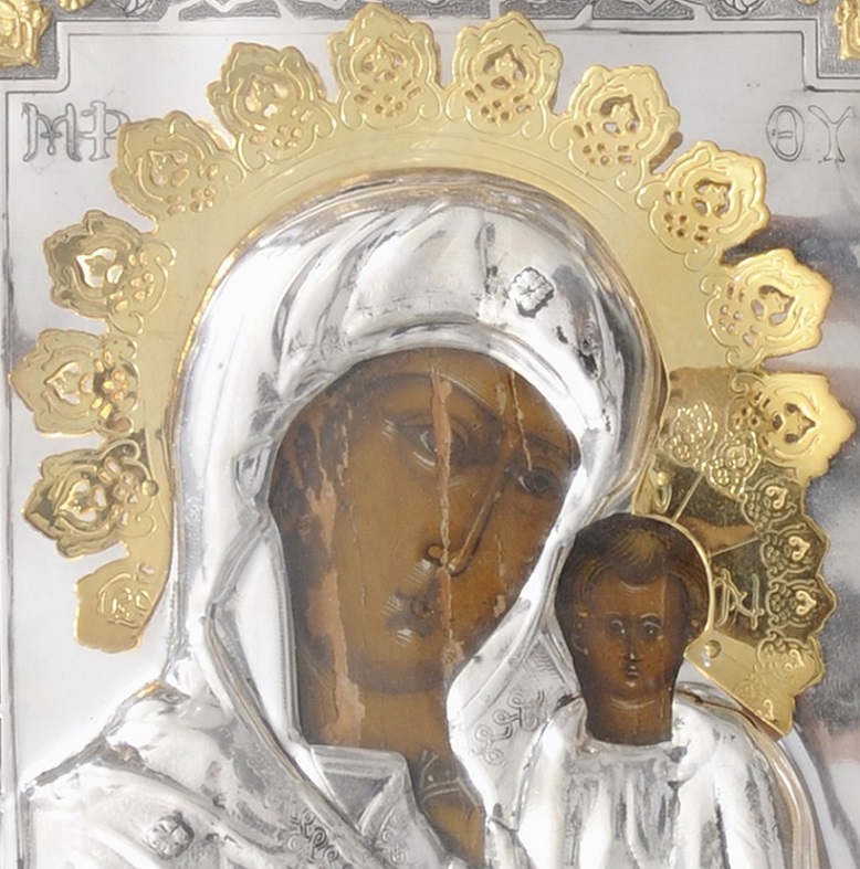 Η σπάνια ρωσική εικόνα της Παναγίας του Καζάν του 17ου αιώνα με ενσωματωμένα λείψανα 19 αγίων.