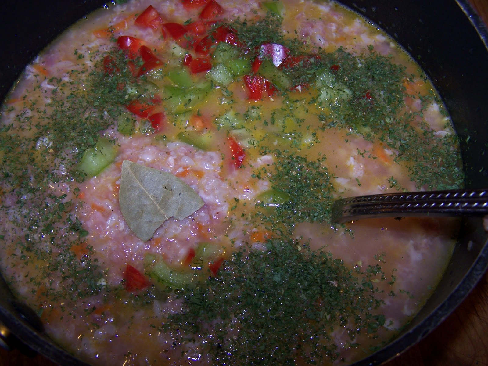 Подлива для перцев фаршированных мясом и рисом