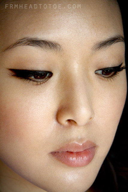 Perfect Winged Eyeliner - From Head To Toe