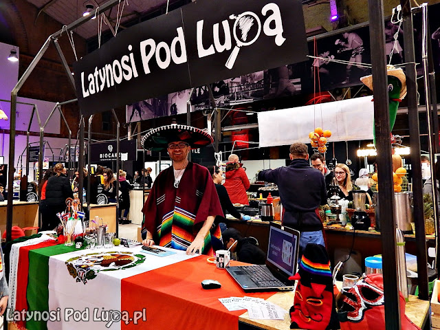 Leman z Latynosów pod Lupą w poncho i sombrero Leman z Latynosów pod Lupą w poncho i sombrero