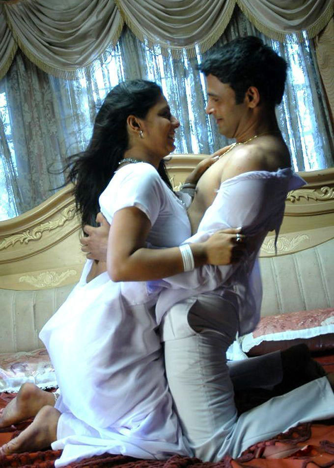 Top Porn Photos Threesome indian sex video of desi bhabhi ki chudai