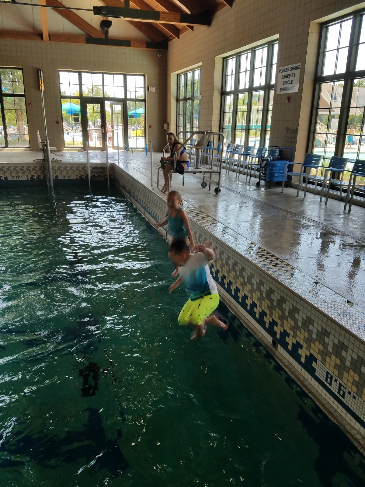 Play St. Louis Des Peres Lodge Indoor Pool, Des Peres
