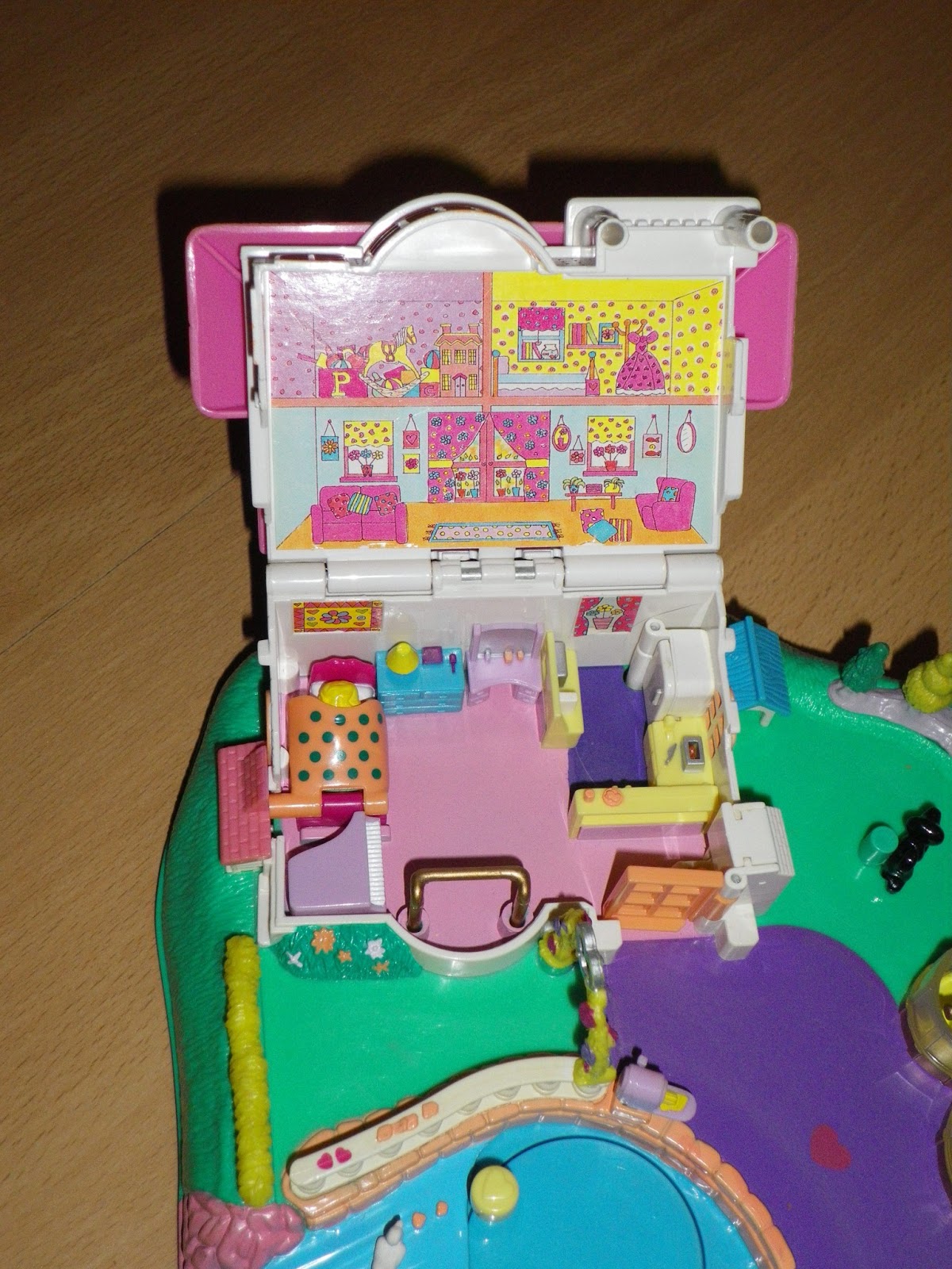 Mayamabelle: La boutique de Polly Pocket