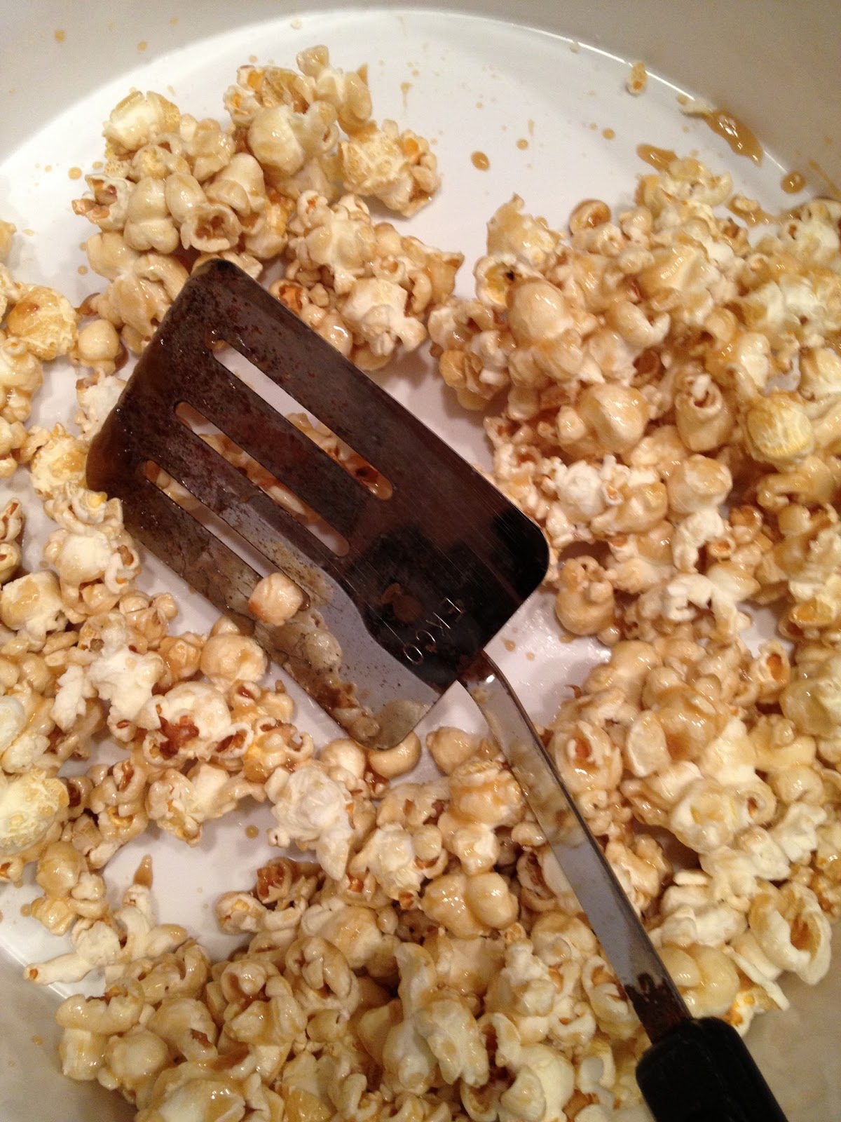 Amy's Mixing Bowl {Simple Homemade} Caramel Corn