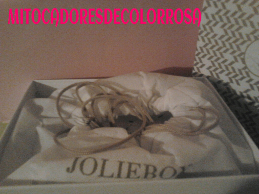 MI TOCADOR ES DE COLOR ROSA: diciembre 2012