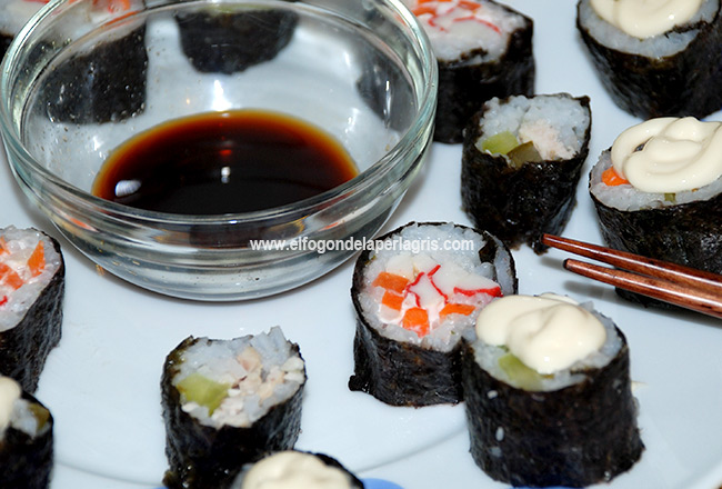 Sushi japonés casero Sushi japonés casero
