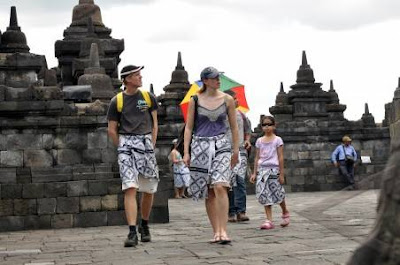 Obyek Wisata di Jogja (Candi Borobudur) Obyek Wisata di Jogja (Candi Borobudur)