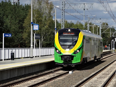222M-001 na przystanku kolejowym Warszawa Mokry Ług