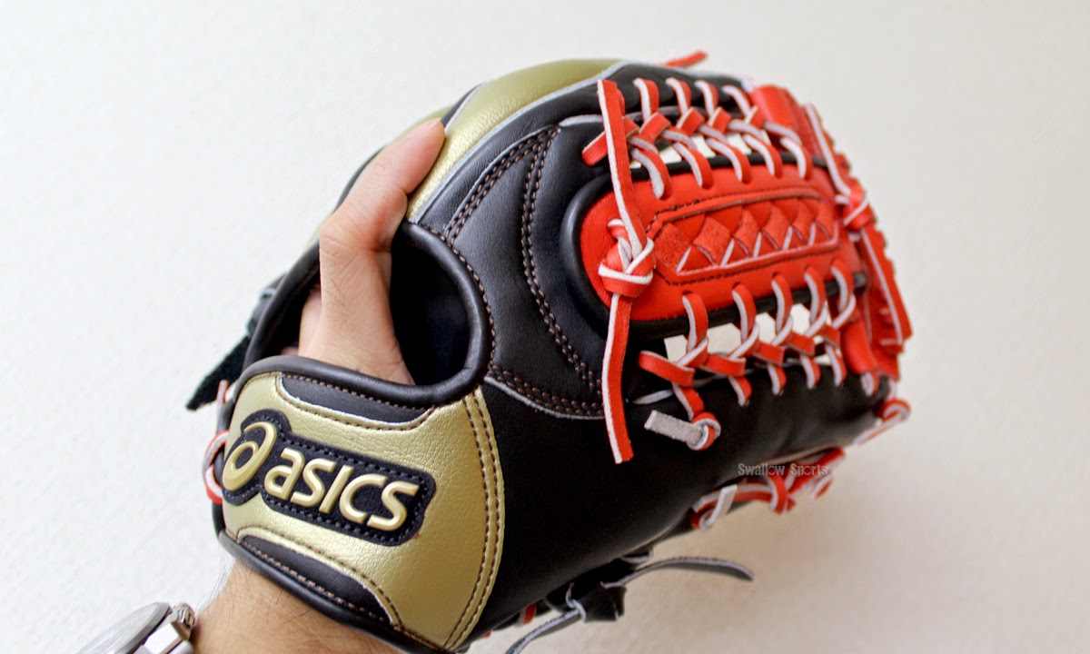 Baseball Equipment online shop "Swallow Sports staff Blog" ”ASICS