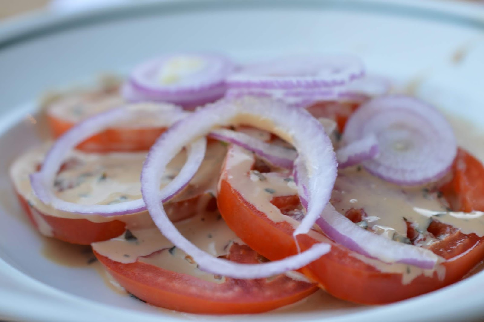 3 of our favourite child-friendly restaurants in Santa Ponsa  - The Blockhouse tomato salad