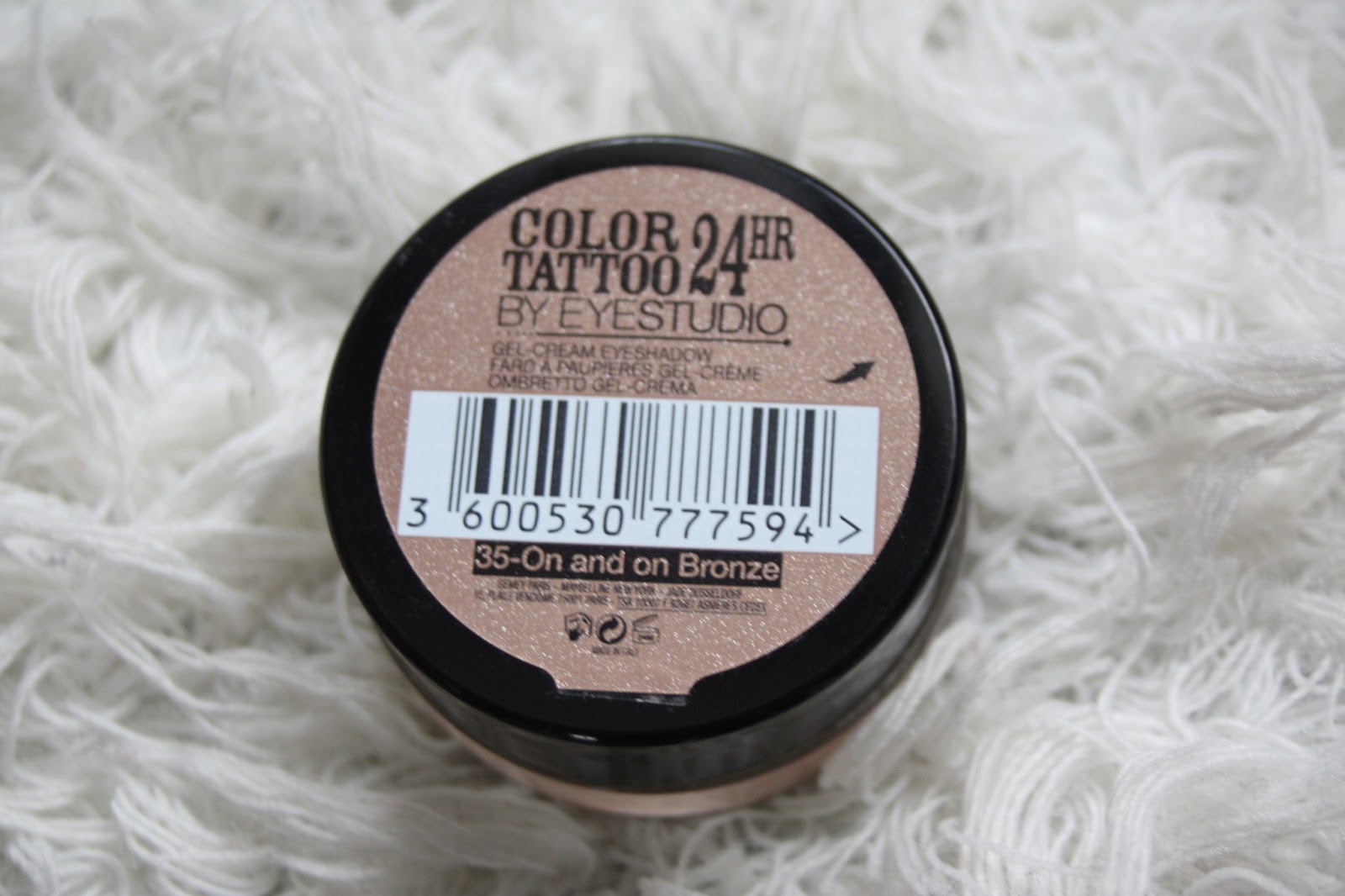 Makeup by Linoa Tatouer ses paupières de bronze Color tattoo