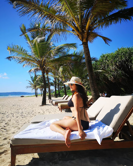 Hot M TV Anchor SHENAZ TREASURYWALA spicy stills in black bikini at Goa