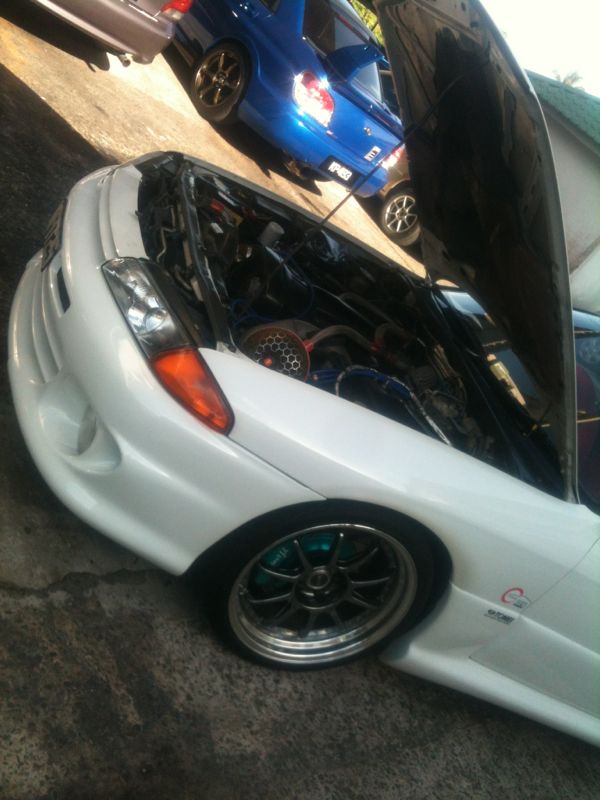 Brunei Nissan Association: HKS Zero R Spotted at Tungku Highway!!