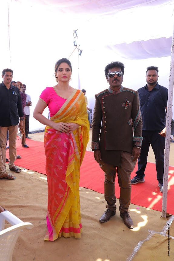 Zarine Khan at Suchirindia's Aryavartha Nagari Project Launch