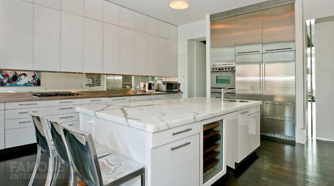 59 Interior Design Photos vs. Alicia Keys & Swizz Beats $20.8 Million Razor Luxury Mansion Tour