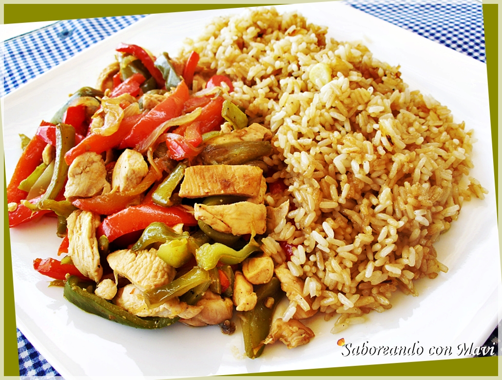 Saboreando con Mavi Arroz frito con fajitas